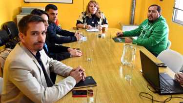 En la Función Pública, los funcionarios del Poder Ejecutivo también ofrecieron subas fijas para los haberes de abril. 
Foto: Marcelo Ochoa