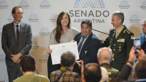 Villarruel encabezó su propio acto de Malvinas y aseguró que la Argentina volverá a ser el «faro de Sudamérica»