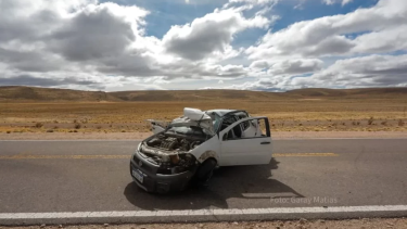 Vuelco sobre Ruta 23: cuatro personas fueron trasladadas al hospital de Bariloche