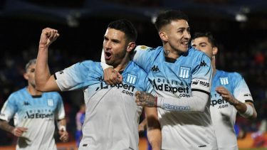 Racing goleó a Tigre y se prende en la pelea del campeonato