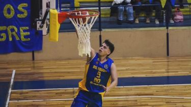 Nacho Eder fue uno de los goleadores de la noche, con 21. (Archivo Del Progreso básquet)