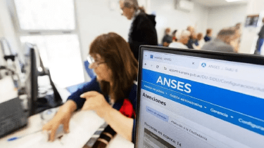 Jubilados y pensionados de Anses cobrarán un bono de 70 mil pesos en mayo 2024. 