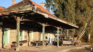 Un viaje entre los andenes y el abandono: el Tren del Valle y una demanda a través de los años