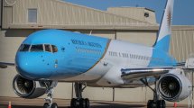 Imagen de Milei viaja a Estados Unidos en el avión que compró Alberto Fernández