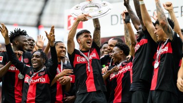 Bayer Leverkusen, con Exequiel Palacios, se consagró campeón invicto en la Bundesliga