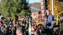 Imagen de Video | Figueroa en San Martín de los Andes: consiguió 50 millones de dólares para asfaltar dos rutas claves