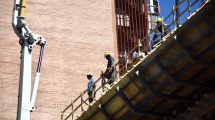 Imagen de La industria y la construcción siguen en picada: cayeron 21,2% y 42,2% en marzo