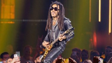 “Es algo espiritual. Me he vuelto muy arraigado en mis formas, en la forma en que vivo”, explicó Kravitz, que mantuvo 9 años de abstinencia sexual.