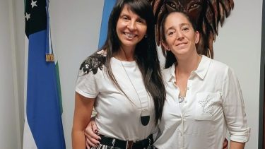 La diputada Villaverde con Ventureyra, delegada de Anses en Bariloche. Gentileza