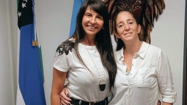 La diputada Lorena Villaverde junto a Celeste Venturayra, nueva titular de Anses en Bariloche.