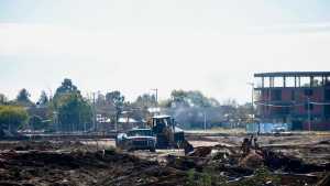 Desapareció parte de un humedal en el Paseo de la Costa de Neuquén: preparan un mega loteo a la vera del río Limay