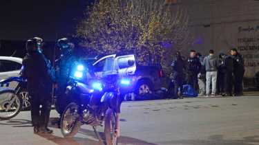 Al menos dos de los tres sospechosos eran buscados por un mismo delito ocurrido en la ciudad de Cipolletti.  Foto: Andrés Maripe