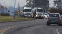 Imagen de Restringen el tránsito de camiones por el feriado de este lunes: qué pasa en Neuquén y Río Negro