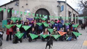 Pañuelazo en Roca por el Día de la Salud de las Mujeres y Disidencias: un grito contra la Ley Bases