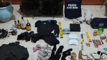 Robos en El Cóndor: demoraron a dos jóvenes cuando saltaban un paredón