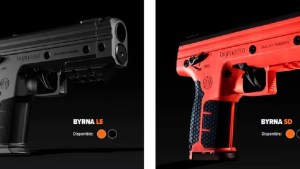 Qué son las pistolas Byrnas: las «armas no letales» que suma Patricia Bullrich