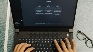 “No sé”: la frase que es inconcebible para la inteligencia artificial (y que puede traer grandes problemas)