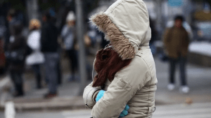 Frente frío con lluvias y nevadas en Neuquén y Río Negro para este domingo