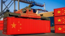 Imagen de Al revés que Argentina, Estados Unidos protege su industria y sube fuertemente los aranceles a productos chinos