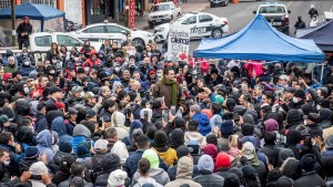 Misiones: la protesta policial sigue y ahora se sumaron los docentes