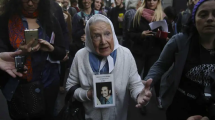 Imagen de Murió Nora Cortiñas, titular de Madres de Plaza de Mayo: quién era su hijo al que buscó incansablemente