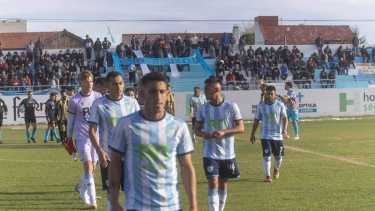 Sol de Mayo perdió 2-0 ante Villa Mitre en Viedma. (Foto: Archivo)