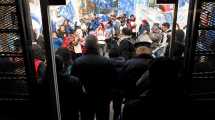 Imagen de Río Negro anunció su tarjeta alimentaria, pero los movimientos sociales igual esperan aportes