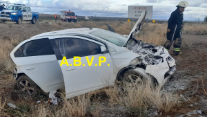 Fuerte vuelco seguido de incendio en la Autovía Norte de Plottier: hay una persona herida
