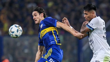 Con el tanto de Cavani, el Xeneize se puso en ventaja ante Vélez en la Bombonera.