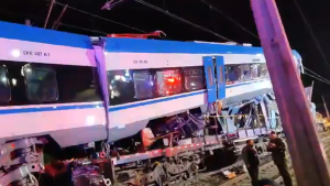 Dos muertos y nueve heridos producto de un choque de trenes en Chile: el GPS «no estaba funcionando»