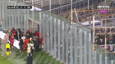 Simpatizantes de Universitario de Perú apuñalaron a un hincha de Colo Colo.