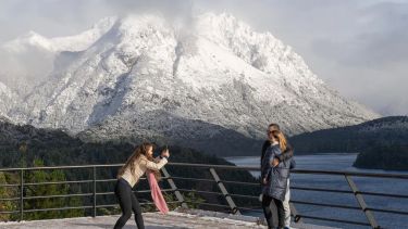 En los destinos de nieve de la Patagonia, como Bariloche, julio tiene buenas reservas pero inquieta que no hay reservas y contrataciones para agosto y septiembre. 