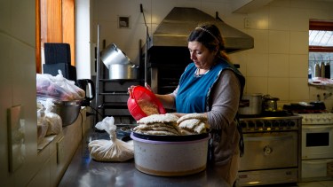 En Bariloche la Utep tiene 15 espacios socio-comunitarios que dejaron de recibir alimentos de Nación. Foto: Marcelo Martinez.
