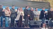 Imagen de Weretilneck se comprometió a incluir a Catriel en la renegociación de los contratos petroleros