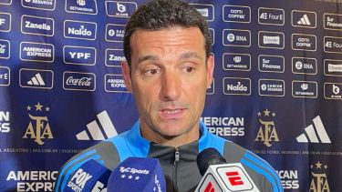 Scaloni recuperó las energías y hay DT para rato en la Albiceleste. (@Argentina)