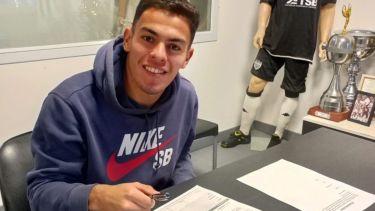 El delantero llega de Sansinena, que podría bajarse del torneo. (@ClubCipolletti)