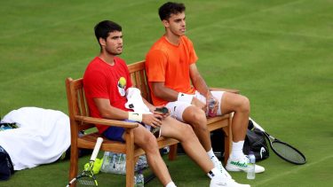 Cerúndolo y Alcaraz entrenaron juntos antes de su duelo en Queen's.