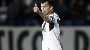 Gary Medel está cerca de acordar su regreso a Boca después de 13 años