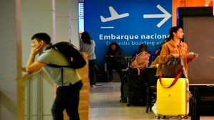 Por casos de viruela del mono, el ministerio de Salud reforzó los controles en los aeropuertos