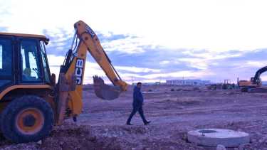 Lotes con servicio en Neuquén: Gaido avanza con el cobro de los terrenos mientras exige fondos de Nación