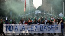 Imagen de En imágenes, así fueron las marchas contra la Ley Bases en Neuquén, Bariloche, Viedma y Roca