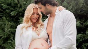Nicole Neumann y Manu Urcera en la recta final del embarazo: qué se sabe de la llegada de Cruz