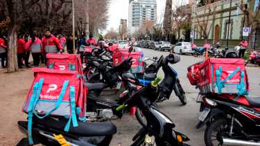 Los repartidores han sufrido el robo de sus motocicletas. Foto: Cecilia Maletti. 