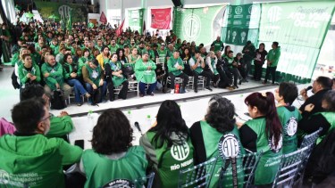 El plenario de ATE había rechazado el viernes pasado la oferta del Gobierno para los sueldos de junio y julio.