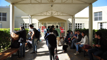 Estudiantes de IUPA realizarán clases públicas en Roca, en protesta por las condiciones precarias de cursada. Foto IUPA.