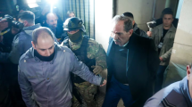 Imagen de Video | Así llegó José Alperovich a Ezeiza: las primeras imágenes del exgobernador en la cárcel