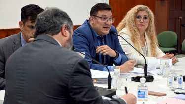 El legislador Lucas Pica solicitó la suspensión y que se abra otro expediente contra el juez laboral de Viedma. 