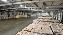 Imagen de Escándalo en Capital Humano: ordenan allanar uno de los galpones donde se retenían alimentos