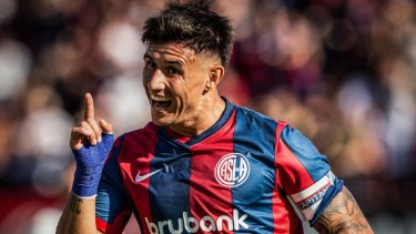 River se contactó con San Lorenzo por Adam Bareiro.