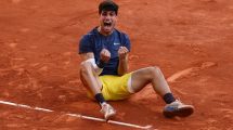 Imagen de Alcaraz venció a Zverev en cinco sets y ganó su primer Roland Garros